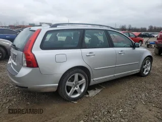2008 Volvo V50 2.4L with VIN YV1MW390782393087, listed as a Copart auction lot 43732605 with 230,824 mi miles and Salvage Title. Bid and sale history available at carsss.com. Image 3.