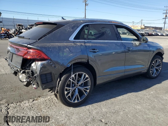 2023 Audi Q8 Premium Plus z VIN WA1EVBF12PD045117, wystawiony jako Copart lot #82049644 z przebiegiem Nie podano mil oraz Szkoda całkowita • Salvage title. Historia ofert i sprzedaży dostępna na DreamBid. Obrazek 3.
