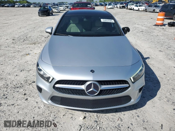 2021 Mercedes-Benz A 220 z VIN W1K3G4EB0MJ271544, wystawiony jako Copart lot #53053585 z przebiegiem 74 495 mil mil oraz Szkody całkowita. Historia ofert i sprzedaży dostępna na DreamBid. Obrazek 5.