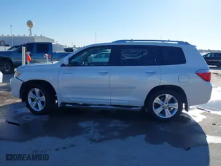 2009 Toyota Highlander Limited with VIN JTEDS42A392089990, listed as a IAAI auction lot 41797493 with 186,739 mi miles. Bid and sale history available at carsss.com. Image 14.