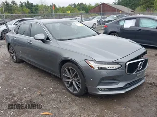 2018 Volvo S90 Momentum z VIN LVY982MK1JP038653, wystawiony jako IAAI lot #42271261 z przebiegiem 92 519 mil mil oraz . Historia ofert i sprzedaży dostępna na DreamBid. Obrazek 1.
