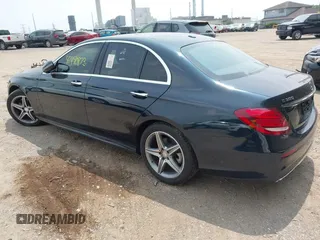 2017 Mercedes-Benz E 300 Luxury с VIN WDDZF4KB2HA012027, выставлен на аукционе IAAI как лот 42490873 с пробегом 95 361 миль миль и . История ставок и продаж доступна на DreamBid. Изображение 3.