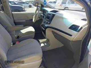2014 Toyota Sienna L with VIN 5TDZK3DC2ES493997, listed as a IAAI auction lot 41996586 with 192,297 mi miles. Bid and sale history available at carsss.com. Image 5.