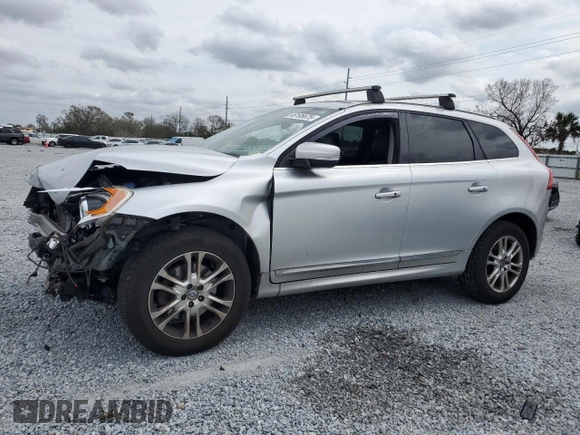 2015 Volvo XC60 T5 Drive-E Premier z VIN YV440MDB5F2563527, wystawiony jako Copart lot #46105675 z przebiegiem 85 891 mil mil oraz Szkoda całkowita • Salvage title. Historia ofert i sprzedaży dostępna na DreamBid. Obrazek 1.