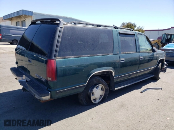 1996 Chevrolet Suburban with VIN 3GNFK16R7TG137640, listed as a Copart auction lot 68962854 with 147,244 mi miles and Clean Title. Bid and sale history available at carsss.com. Image 3.
