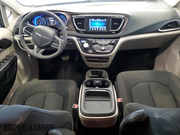 2018 Chrysler Pacifica Touring Plus with VIN 2C4RC1FG5JR122837, listed as a Copart auction lot 58764525 with 136,820 mi miles and Clean title. Bid and sale history available at DreamBid. Image 8.