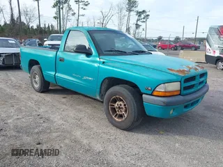 1997 Dodge Dakota with VIN 1B7FL26X3VS129959, listed as a IAAI auction lot 41317635 with 316,307 mi miles and . Bid and sale history available at carsss.com. Image 1.