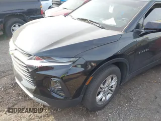 2020 Chevrolet Blazer LT with VIN 3GNKBCRS6LS598592, listed as a IAAI auction lot 40650004 with 46,104 mi miles and . Bid and sale history available at DreamBid. Image 2.