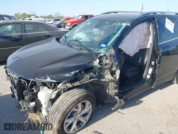 2020 Chevrolet Equinox LT with VIN 2GNAXLEX0L6132797, listed as a IAAI auction lot 41845477 with 31,901 mi miles. Bid and sale history available at carsss.com. Image 6.