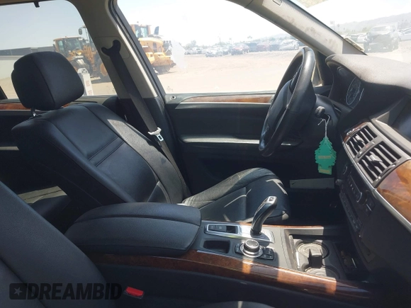 2013 BMW X5 xDrive50i with VIN 5UXZV8C56D0C15064, listed as a IAAI auction lot 42179213 with Not provided miles and . Bid and sale history available at DreamBid. Image 5.