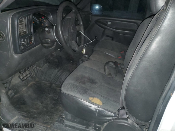 2005 Chevrolet Silverado 1500 Work Truck with VIN 1GCEC14X95Z110879, listed as a Copart auction lot 82676174 with 206,502 mi miles and Salvage Title. Bid and sale history available at carsss.com. Image 7.