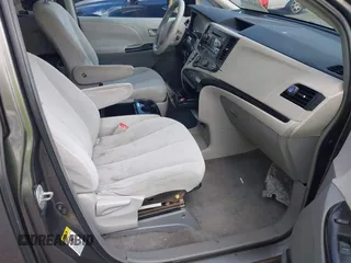 2011 Toyota Sienna LE AAS with VIN 5TDKK3DC0BS050227, listed as a IAAI auction lot 41931314 with 190,793 mi miles. Bid and sale history available at carsss.com. Image 8.