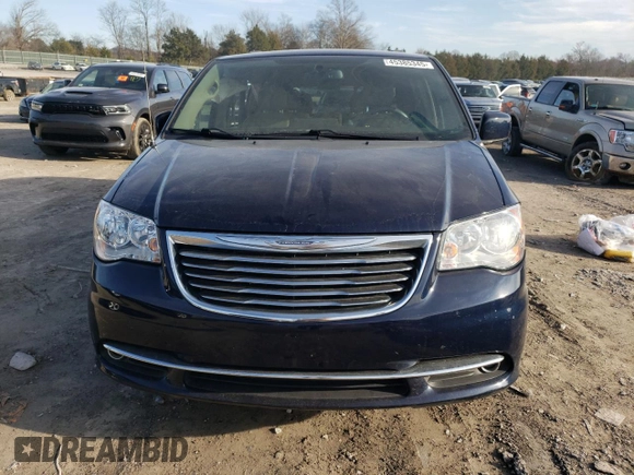 2016 Chrysler Town & Country Touring with VIN 2C4RC1BG7GR207032, listed as a Copart auction lot 45385345 with 92,189 mi miles and Salvage Title. Bid and sale history available at carsss.com. Image 5.