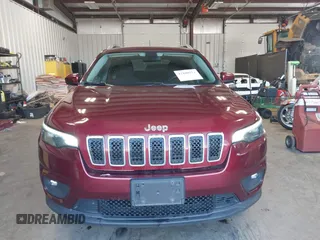 2019 Jeep Cherokee Latitude z VIN 1C4PJMCB7KD127453, wystawiony jako IAAI lot #42100924 z przebiegiem 97 414 mil mil oraz . Historia ofert i sprzedaży dostępna na DreamBid. Obrazek 13.