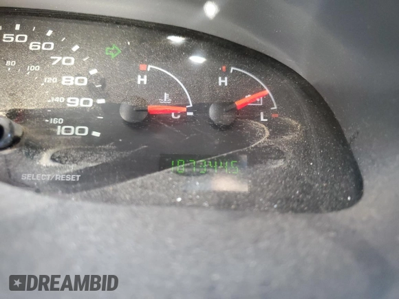 2007 Ford Econoline Cargo Commercial with VIN 1FTNE24LX7DA06575, listed as a Copart auction lot 68727304 with 187,344 mi miles and Salvage title. Bid and sale history available at DreamBid. Image 9.