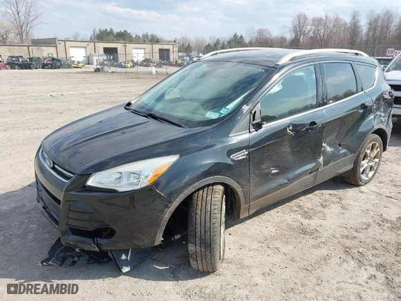 2014 Ford Escape Titanium with VIN 1FMCU9JXXEUE45634, listed as a IAAI auction lot 41840303 with 109,692 mi miles. Bid and sale history available at carsss.com. Image 2.