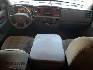 2006 Dodge 1500 SLT z VIN 1D7HU18N86S552412, wystawiony jako Copart lot #42565835 z przebiegiem 121 426 mil mil oraz Nie do naprawy • Non repairable. Historia ofert i sprzedaży dostępna na DreamBid. Obrazek 8.