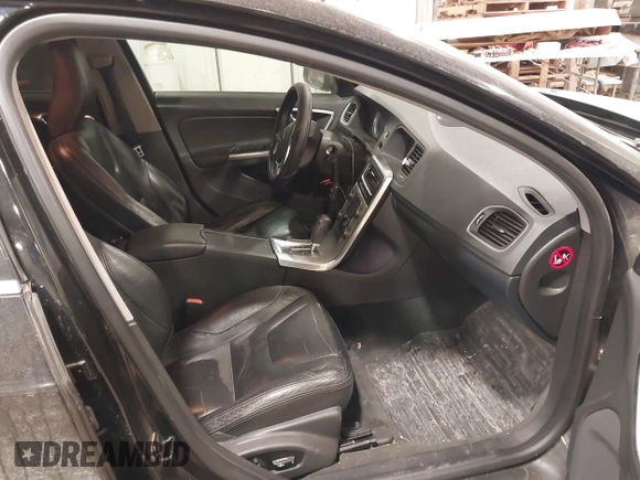 2012 Volvo S60 T6 with VIN YV1902FH7C2102334, listed as a IAAI auction lot 41469884 with 109,946 mi miles. Bid and sale history available at carsss.com. Image 5.