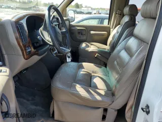 2000 GMC Savana Cargo Van YF7 Upfitter with VIN 1GDFG15R1Y1121592, listed as a Copart auction lot 72927304 with 108,871 mi miles and Salvage Title. Bid and sale history available at carsss.com. Image 7.