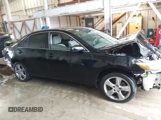 2008 Toyota Camry LE z VIN 4T1BE46K78U735990, wystawiony jako IAAI lot #41730503 z przebiegiem 222 514 mil mil oraz . Historia ofert i sprzedaży dostępna na DreamBid. Obrazek 14.