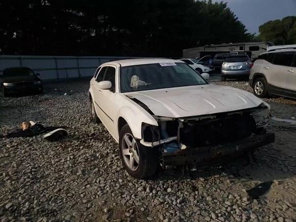 2008 Dodge Magnum SXT with VIN 2D4FV37V68H242364, listed as a Copart auction lot 67796624 with 232,497 mi miles and Salvage Title. Bid and sale history available at carsss.com. Image 11.
