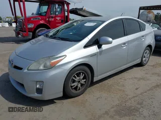 2010 Toyota Prius II with VIN JTDKN3DU8A0028512, listed as a IAAI auction lot 42046790 with 250,562 mi miles. Bid and sale history available at carsss.com. Image 2.