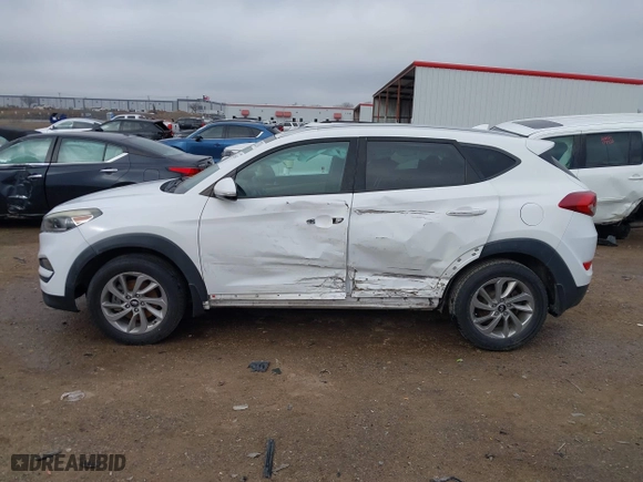 2017 Hyundai Tucson SE Plus with VIN KM8J33A43HU416901, listed as a IAAI auction lot 41445367 with 109,116 mi miles. Bid and sale history available at carsss.com. Image 14.