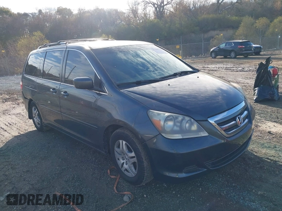 2006 Honda Odyssey EX-L with VIN 5FNRL38606B418349, listed as a IAAI auction lot 37968530 with 166,850 mi miles. Bid and sale history available at carsss.com. Image 1.