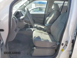 2019 Nissan Frontier SV z VIN 1N6DD0EV9KN875834, wystawiony jako Copart lot #48064255 z przebiegiem 40 628 mil mil oraz Szkoda całkowita • Salvage title. Historia ofert i sprzedaży dostępna na DreamBid. Obrazek 7.
