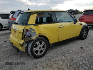2006 MINI Hardtop z VIN WMWRC33586TK64062, wystawiony jako Copart lot #56115515 z przebiegiem 170 815 mil mil oraz Szkoda całkowita • Salvage title. Historia ofert i sprzedaży dostępna na DreamBid. Obrazek 3.