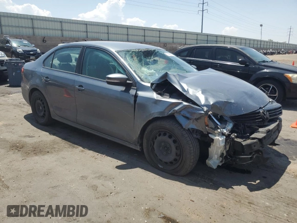 2014 Volkswagen Jetta SE with VIN 3VWD17AJ2EM360824, listed as a Copart auction lot 61420075 with 142,101 mi miles and Salvage title. Bid and sale history available at DreamBid. Image 4.