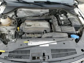 2015 Volkswagen Tiguan S z VIN WVGAV7AX7FW602499, wystawiony jako Copart lot #45453975 z przebiegiem 82 064 mil mil oraz Szkoda całkowita • Salvage title. Historia ofert i sprzedaży dostępna na DreamBid. Obrazek 13.