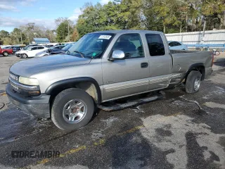 2000 Chevrolet Silverado 1500 with VIN 2GCEC19W3Y1334095, listed as a Copart auction lot 41530595 with 254,054 mi miles and Salvage Title. Bid and sale history available at DreamBid. Image 1.