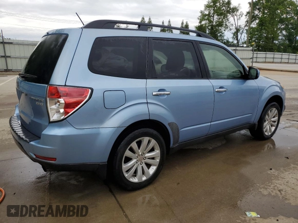 2012 Subaru Forester X Limited with VIN JF2SHAEC6CH452925, listed as a Copart auction lot 56155475 with 226,586 mi miles and Clean title. Bid and sale history available at DreamBid. Image 3.