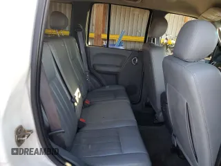 2006 Jeep Liberty Limited with VIN 1J4GL58K26W141211, listed as a Copart auction lot 52810035 with 192,000 mi miles and Non repairable. Bid and sale history available at DreamBid. Image 10.