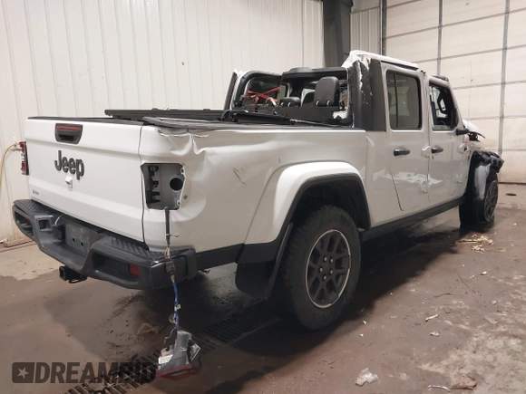 2020 Jeep Gladiator Overland with VIN 1C6HJTFG4LL195293, listed as a IAAI auction lot 41469178 with 35,769 mi miles and . Bid and sale history available at DreamBid. Image 4.