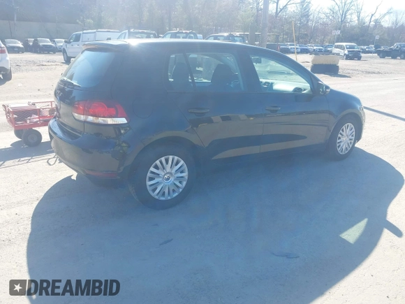 2013 Volkswagen Golf w/Conv & Sunroof z VIN WVWDB7AJ2DW138332, wystawiony jako IAAI lot #42039901 z przebiegiem 113 636 mil mil oraz . Historia ofert i sprzedaży dostępna na DreamBid. Obrazek 4.