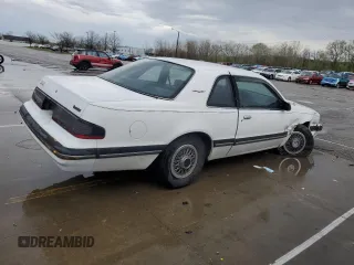 1987 Ford Thunderbird z VIN 1FABP6033HH186394, wystawiony jako Copart lot #51699135 z przebiegiem 86 393 mil mil oraz Nie do naprawy. Historia ofert i sprzedaży dostępna na DreamBid. Obrazek 3.