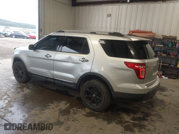 2013 Ford Explorer XLT z VIN 1FM5K8D81DGB63666, wystawiony jako IAAI lot #42211087 z przebiegiem 224 472 mil mil oraz . Historia ofert i sprzedaży dostępna na DreamBid. Obrazek 3.