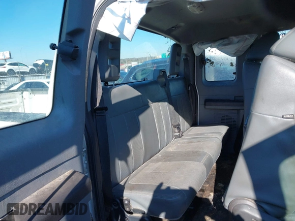 2014 Ford F-250 XL z VIN 1FT7X2B67EEB13106, wystawiony jako IAAI lot #41337143 z przebiegiem 116 625 mil mil oraz . Historia ofert i sprzedaży dostępna na DreamBid. Obrazek 8.