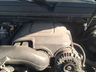 2007 Chevrolet Suburban LTZ with VIN 1GNFK16Y67R335493, listed as a IAAI auction lot 40343214 with 181,891 mi miles and . Bid and sale history available at DreamBid. Image 20.