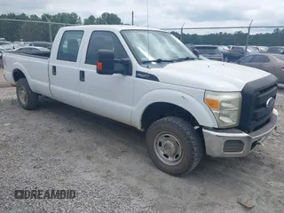 2011 Ford F-250 XL z VIN 1FT7W2B60BEC87842, wystawiony jako IAAI lot #42484790 z przebiegiem 70 313 mil mil oraz . Historia ofert i sprzedaży dostępna na DreamBid. Obrazek 1.