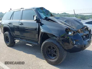 2020 Toyota 4Runner SR5 with VIN JTEBU5JRXL5748572, listed as a IAAI auction lot 42465317 with 45,663 mi miles and . Bid and sale history available at DreamBid. Image 1.