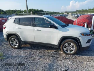 2024 Jeep Compass Latitude with VIN 3C4NJDBN5RT607238, listed as a IAAI auction lot 42732895 with 43,063 mi miles and . Bid and sale history available at DreamBid. Image 13.