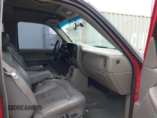 2000 Chevrolet Silverado 1500 LT with VIN 1GCEK19T8YE149256, listed as a IAAI auction lot 42170413 with 239,599 mi miles and . Bid and sale history available at DreamBid. Image 5.