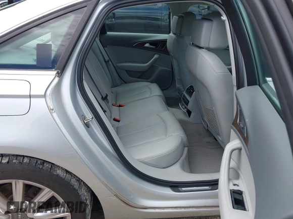2015 Audi A6 Premium z VIN WAUCFAFC7FN034531, wystawiony jako IAAI lot #42172539 z przebiegiem 57 565 mil mil oraz . Historia ofert i sprzedaży dostępna na DreamBid. Obrazek 8.