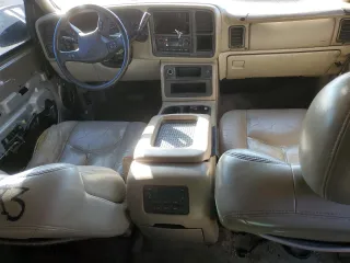 2004 Chevrolet Tahoe LT with VIN 1GNEK13TX4J254835, listed as a Copart auction lot 49823605 with 167,302 mi miles and Salvage Title. Bid and sale history available at carsss.com. Image 8.