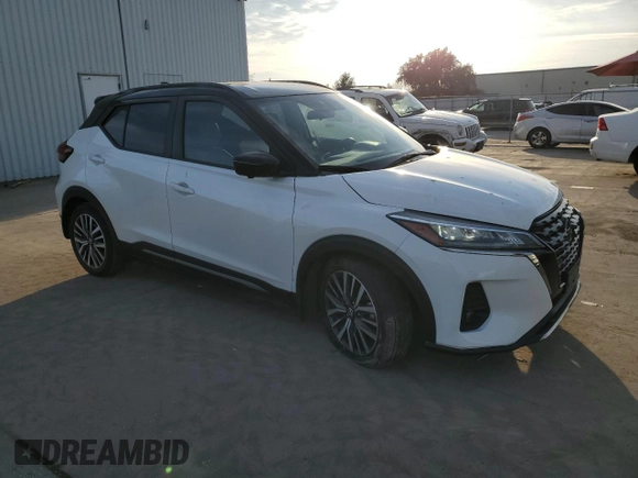 2021 Nissan Kicks SR z VIN 3N1CP5DV9ML473970, wystawiony jako Copart lot #46189545 z przebiegiem 41 676 mil mil oraz Szkoda całkowita • Salvage title. Historia ofert i sprzedaży dostępna na DreamBid. Obrazek 4.