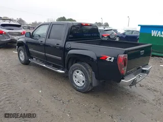 2005 Chevrolet Colorado 1SF LS Z71 with VIN 1GCDT136258273240, listed as a IAAI auction lot 41107257 with 251,788 mi miles. Bid and sale history available at carsss.com. Image 3.