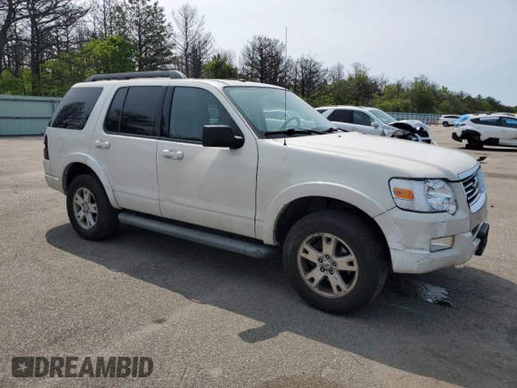 2010 Ford Explorer XLT z VIN 1FMEU7DE8AUA91159, wystawiony jako Copart lot #58913105 z przebiegiem 86 653 mil mil oraz Szkoda całkowita • Salvage title. Historia ofert i sprzedaży dostępna na DreamBid. Obrazek 4.